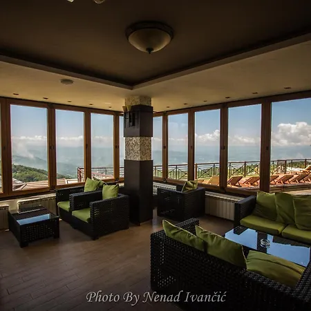 Alethea Lux Apartments, Milmari *