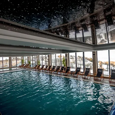 Alethea Lux Apartments, Milmari